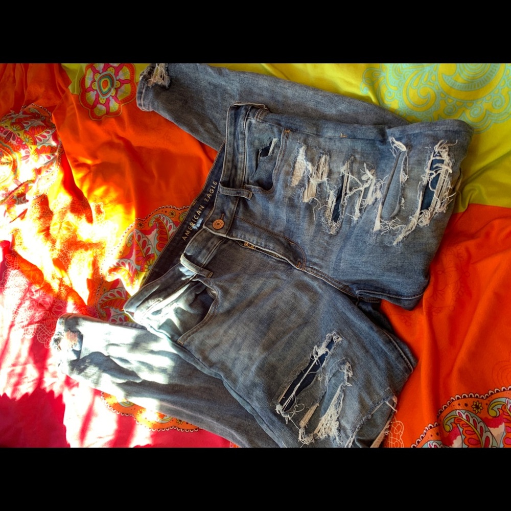 AE Distresses Jeans